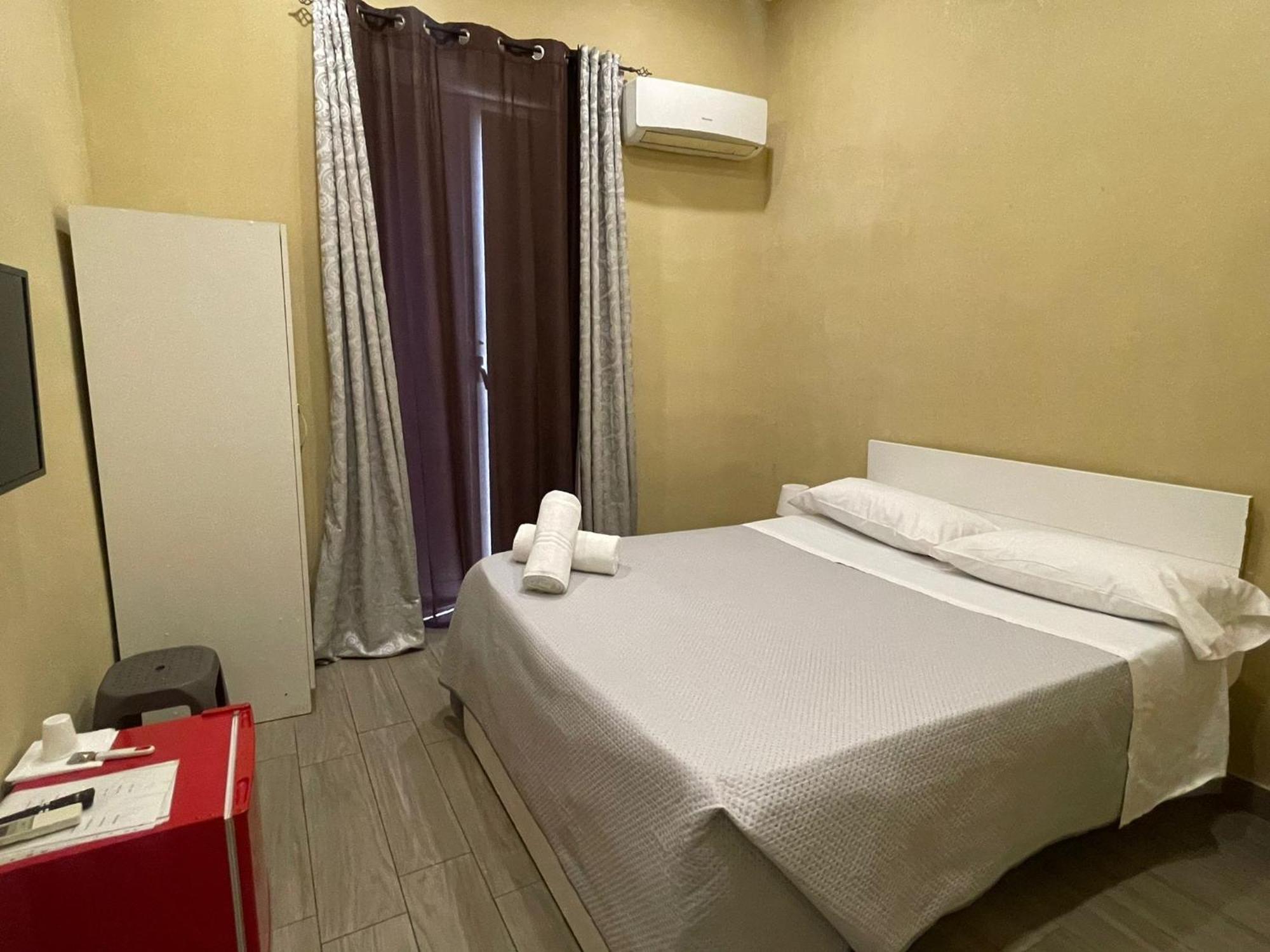 Royal Dante Bed & Breakfast Napoli Eksteriør bilde